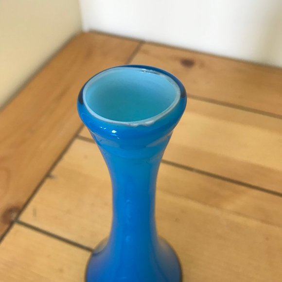 Blown Art Glass Small Bud Vase Bright Blue Studio Glassware 6-3/4" - Picture 3 of 8